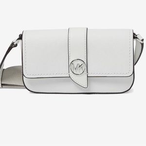 MICHAEL KORS SAFFIANO LEATHER CROSS BUDDY BAGE